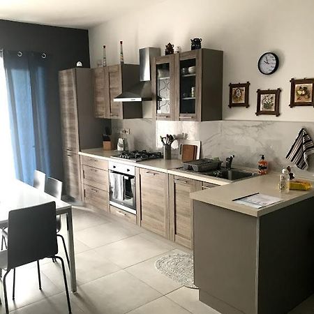 Luqa Apartment - 5 Mins From Airport Kültér fotó