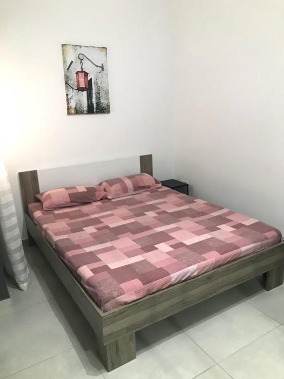 Luqa Apartment - 5 Mins From Airport Kültér fotó